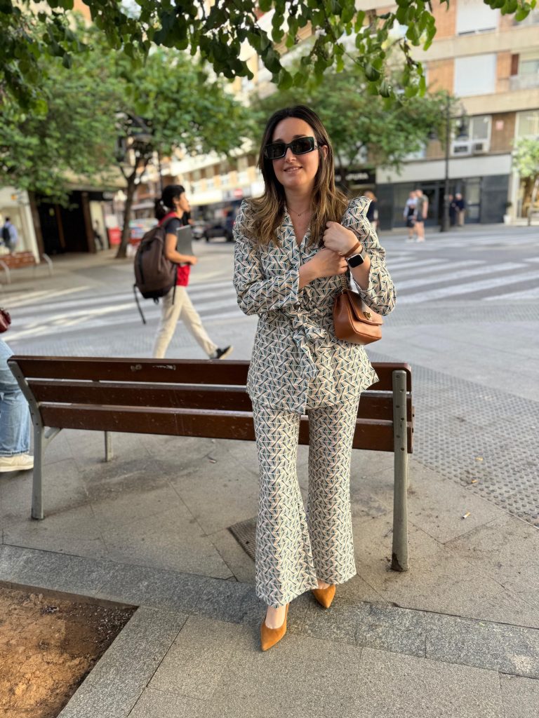 PANTALÓN ESTAMPADO GEOMÉTRICO